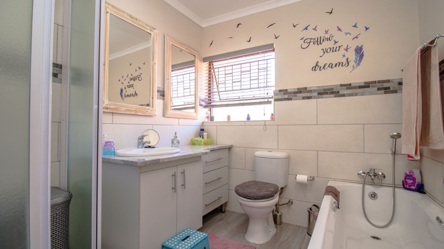 4 Bedroom Property for Sale in Cashan North West